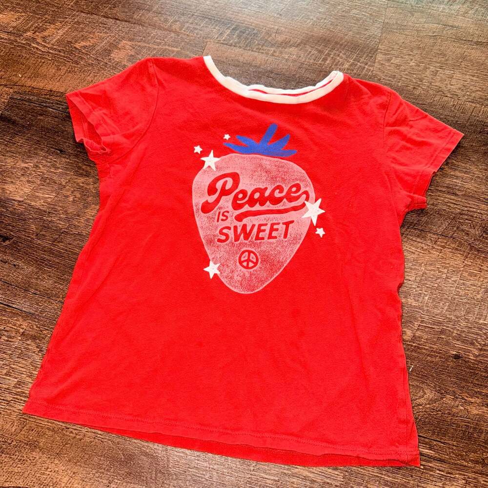 Old navy girls tee size 14/16